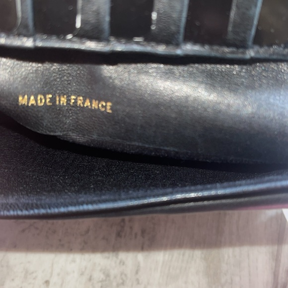 CHANEL interlocking kiss lock CC logo leather quilted wallet - Picture 11 of 17